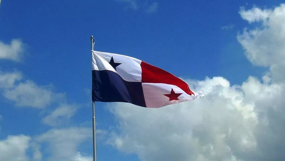 патентование в панаме Panama flag waving wallaper picture.jpg